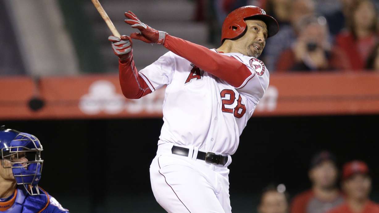 Angels lose in 13 to Mets on Recker's HR