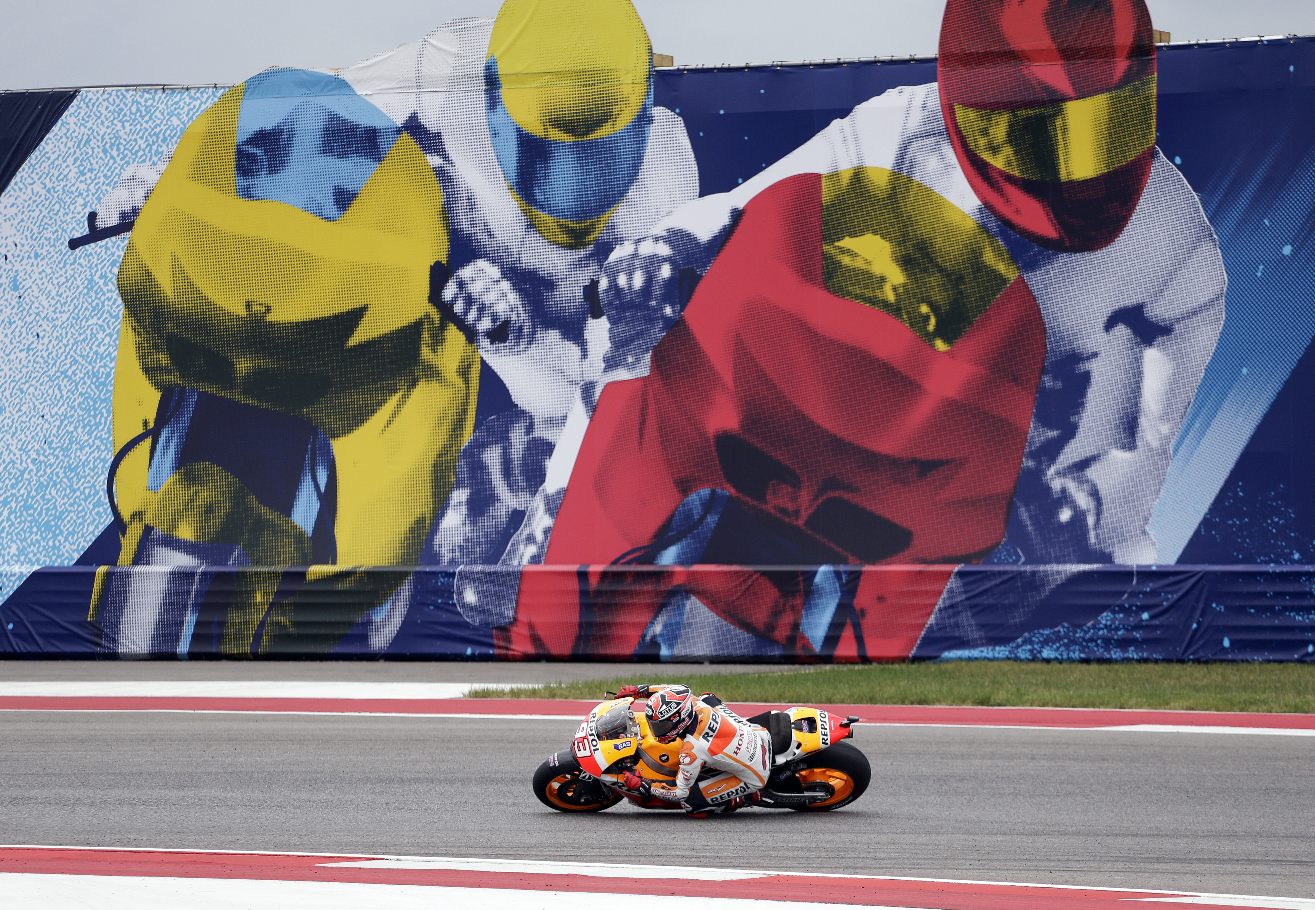 Marquez defends Texas title in MotoGP