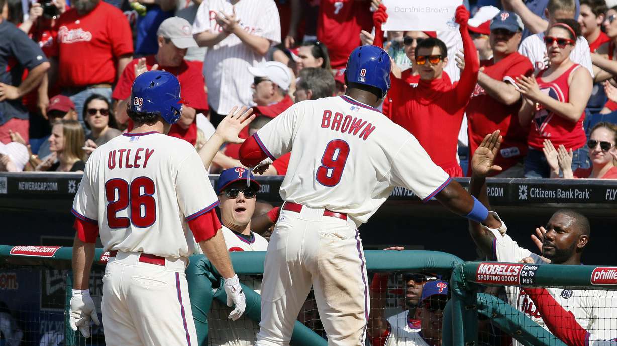 Utley has 3 hits, HR gives Phils win over Marlins