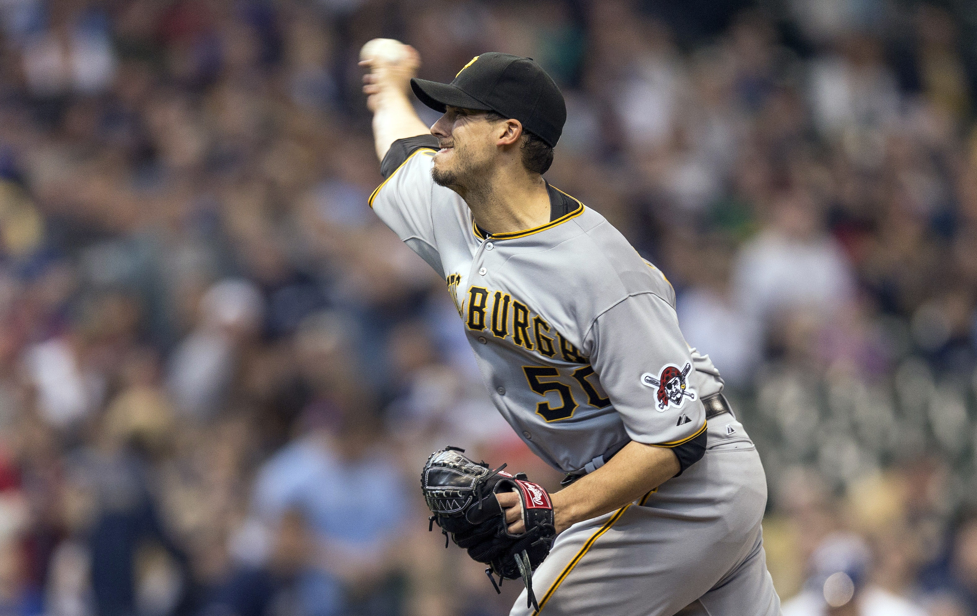 Sanchez throws away easy out, Bucs lose to Brewers