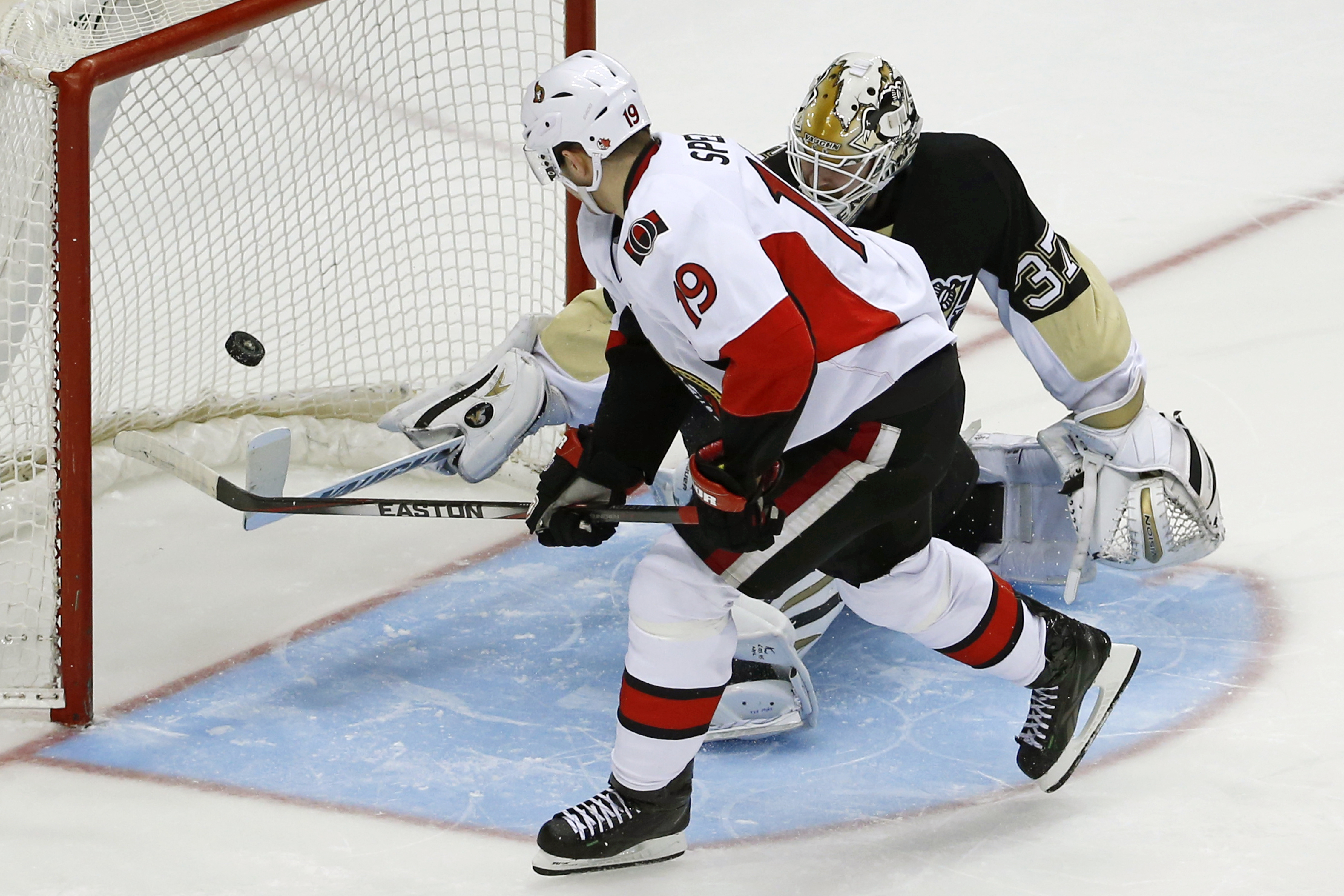 Spezza lifts Senators to SO win over Penguins