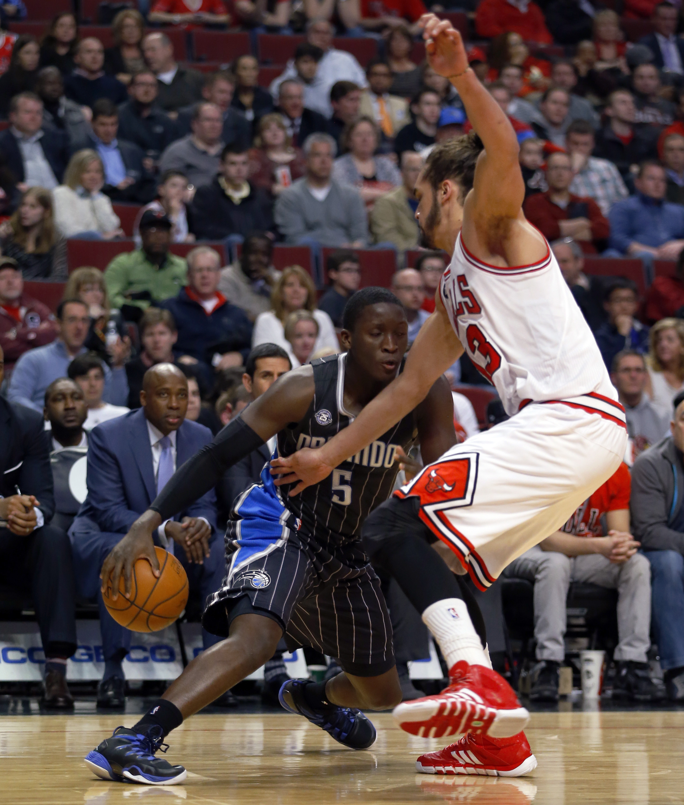 Noah leads Bulls to 108-95 win over Magic