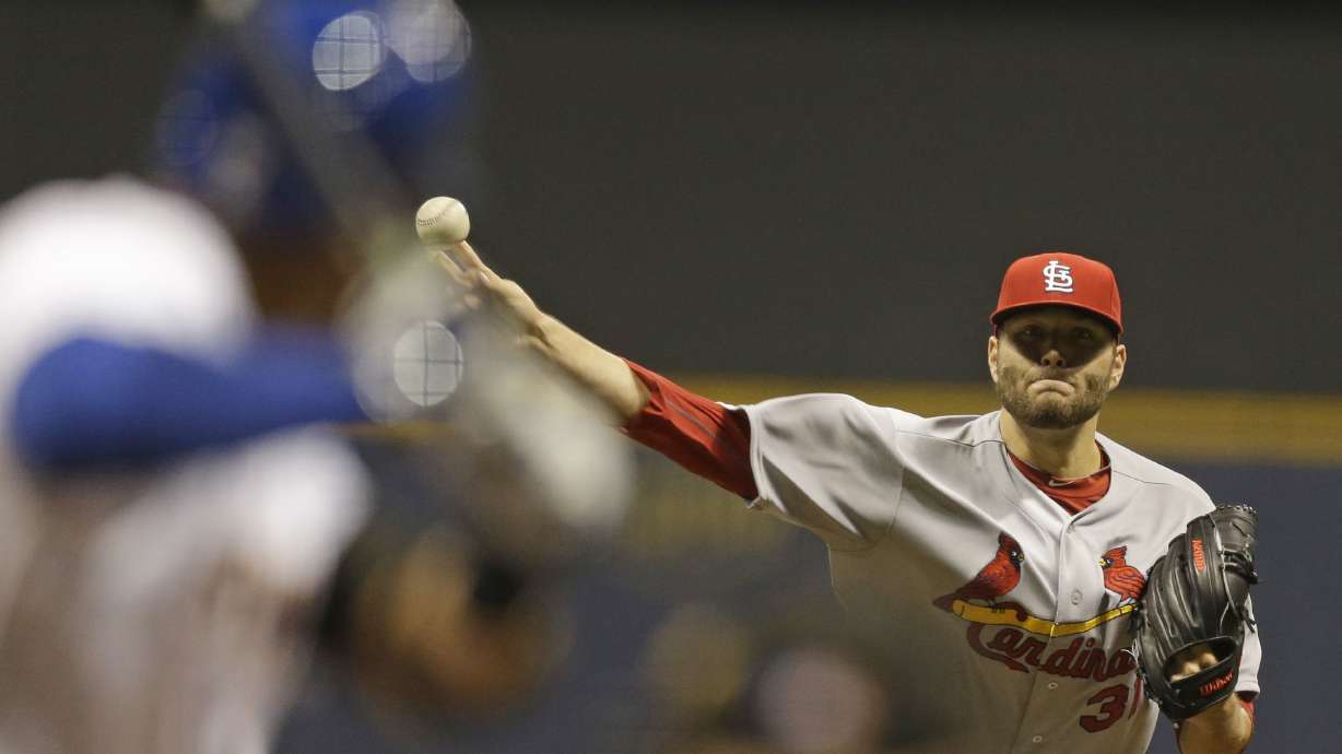 Lynn, Cardinals snap Brewers' 9-game win streak