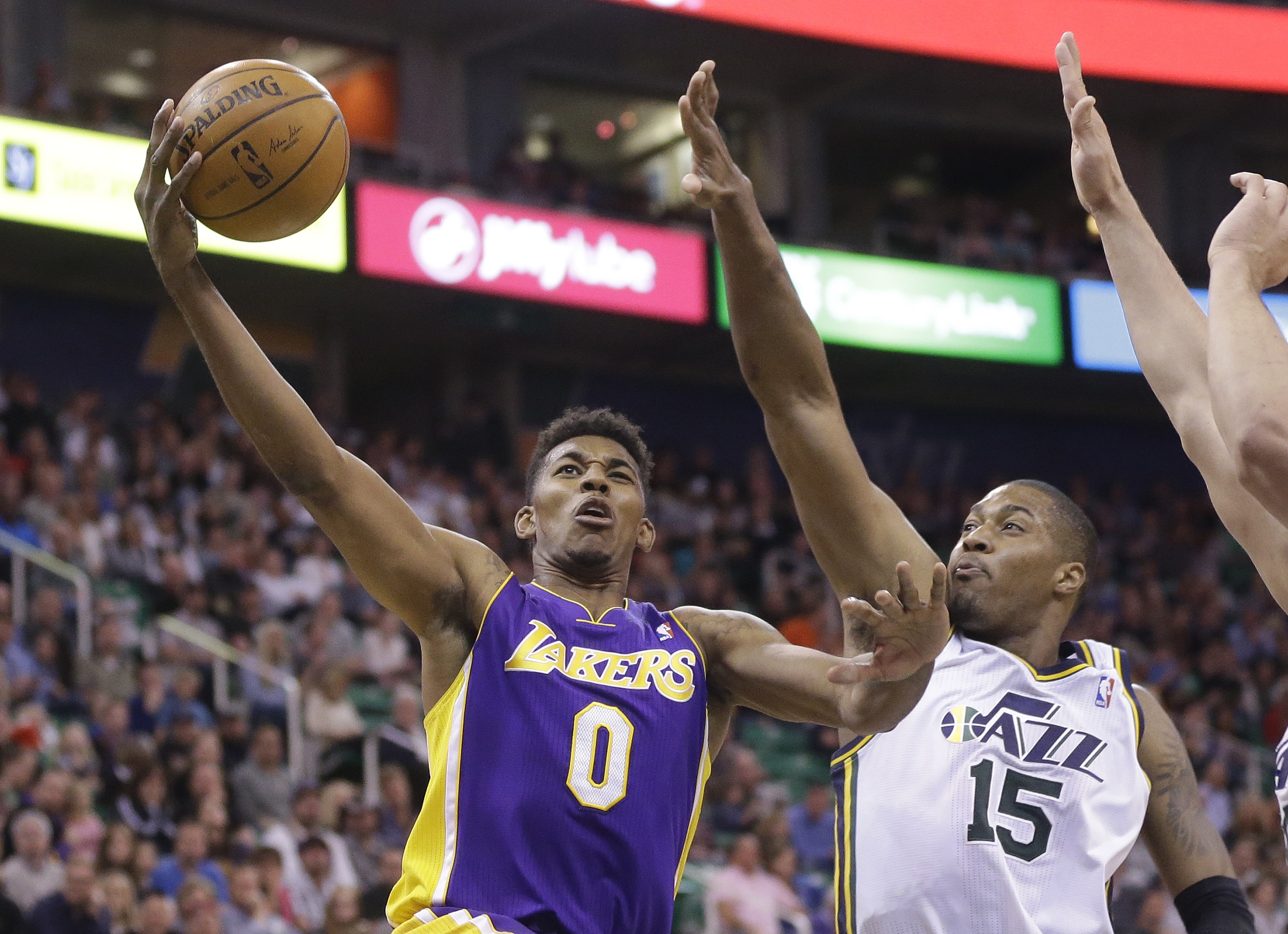 Young scores 41 to lead Lakers past Jazz, 119-104