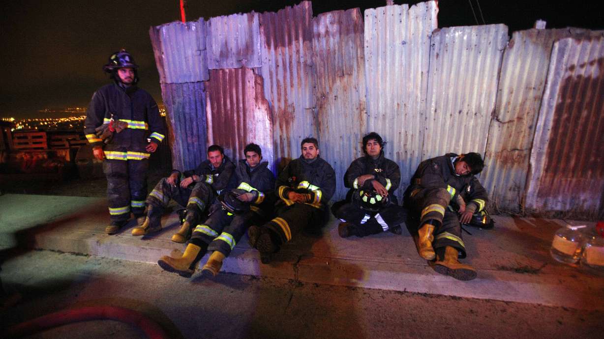 Chile leader to relocate Valparaiso fire victims