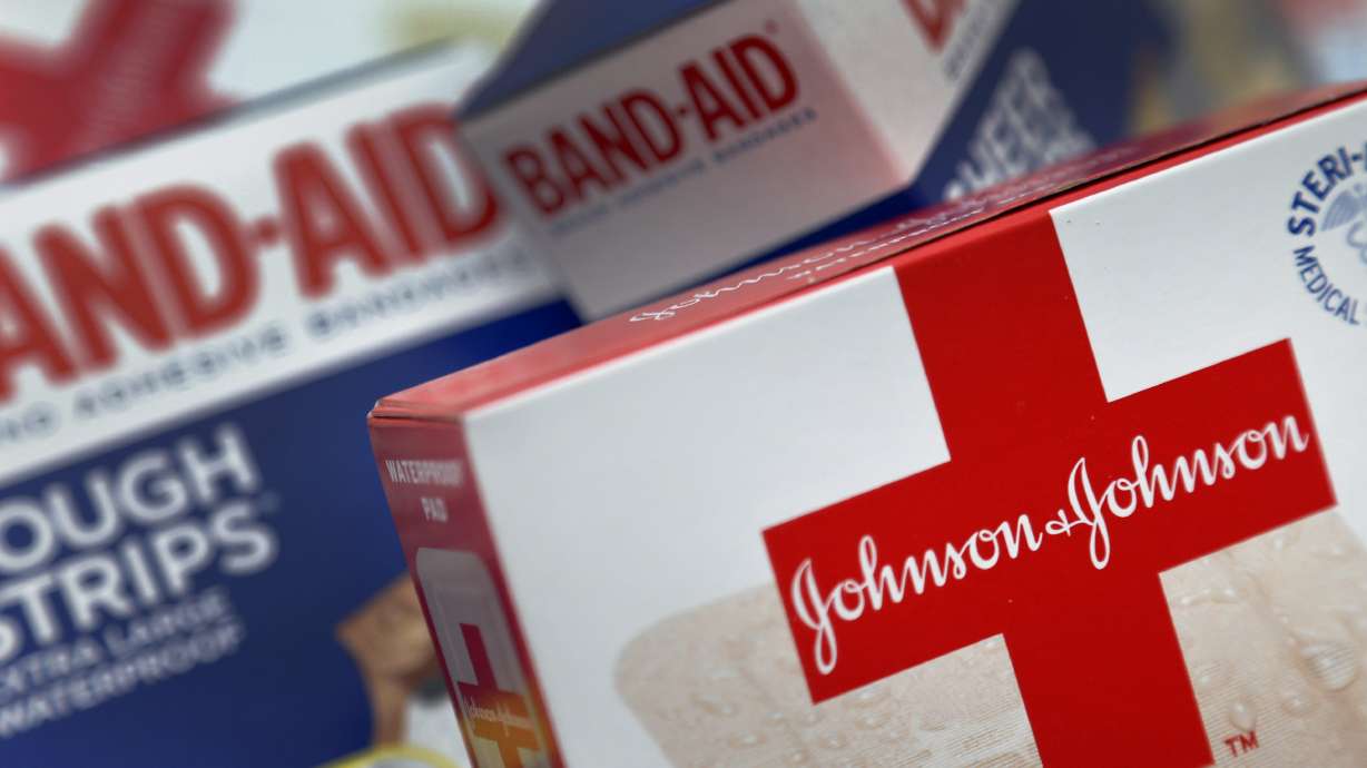 J&J Q1 net up 8 percent on sales jump, lower costs