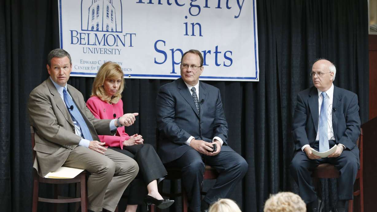 Panel of administrators: NCAA system must change