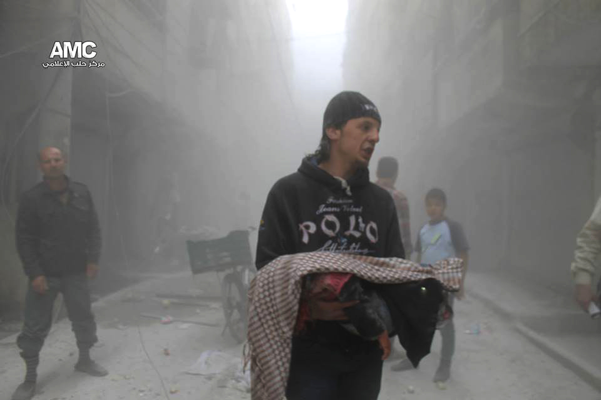 Jordanian jets strike vehicles on Syrian border
