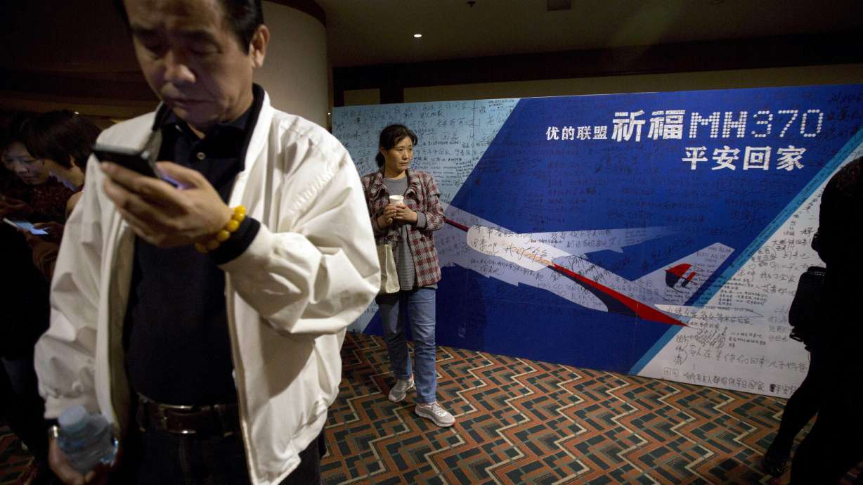 Robot sub makes first complete search for plane