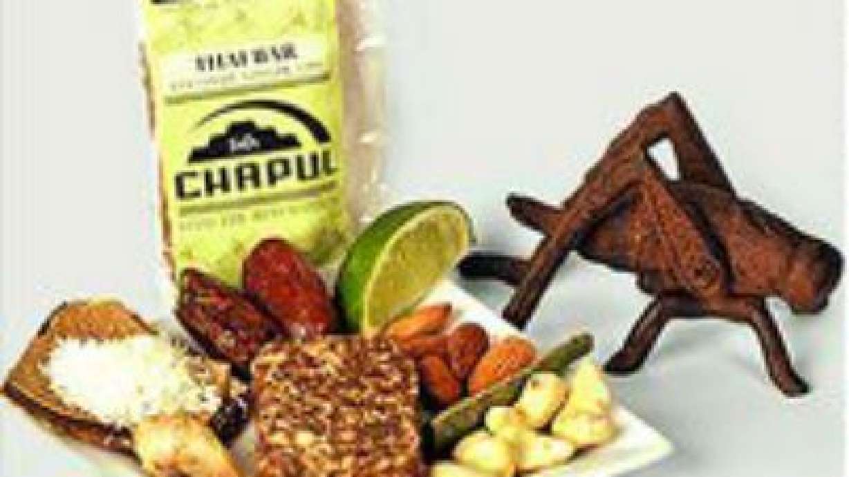 Empresario de Utah hace barras energéticas a base de GRILLOS