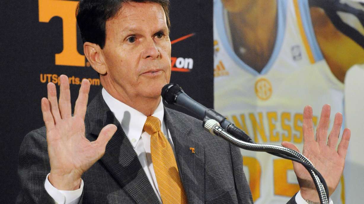 Hart: Vols hoops job still 'extremely attractive'