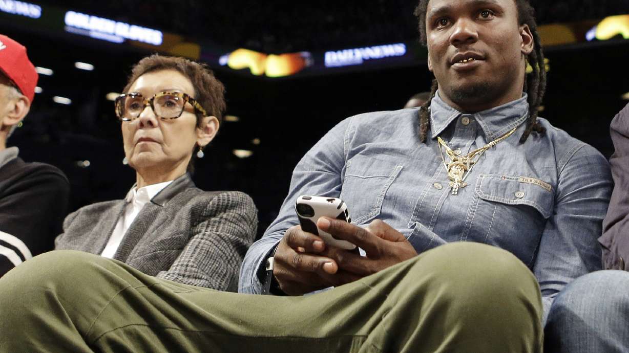 Jets sign former Titans RB Chris Johnson