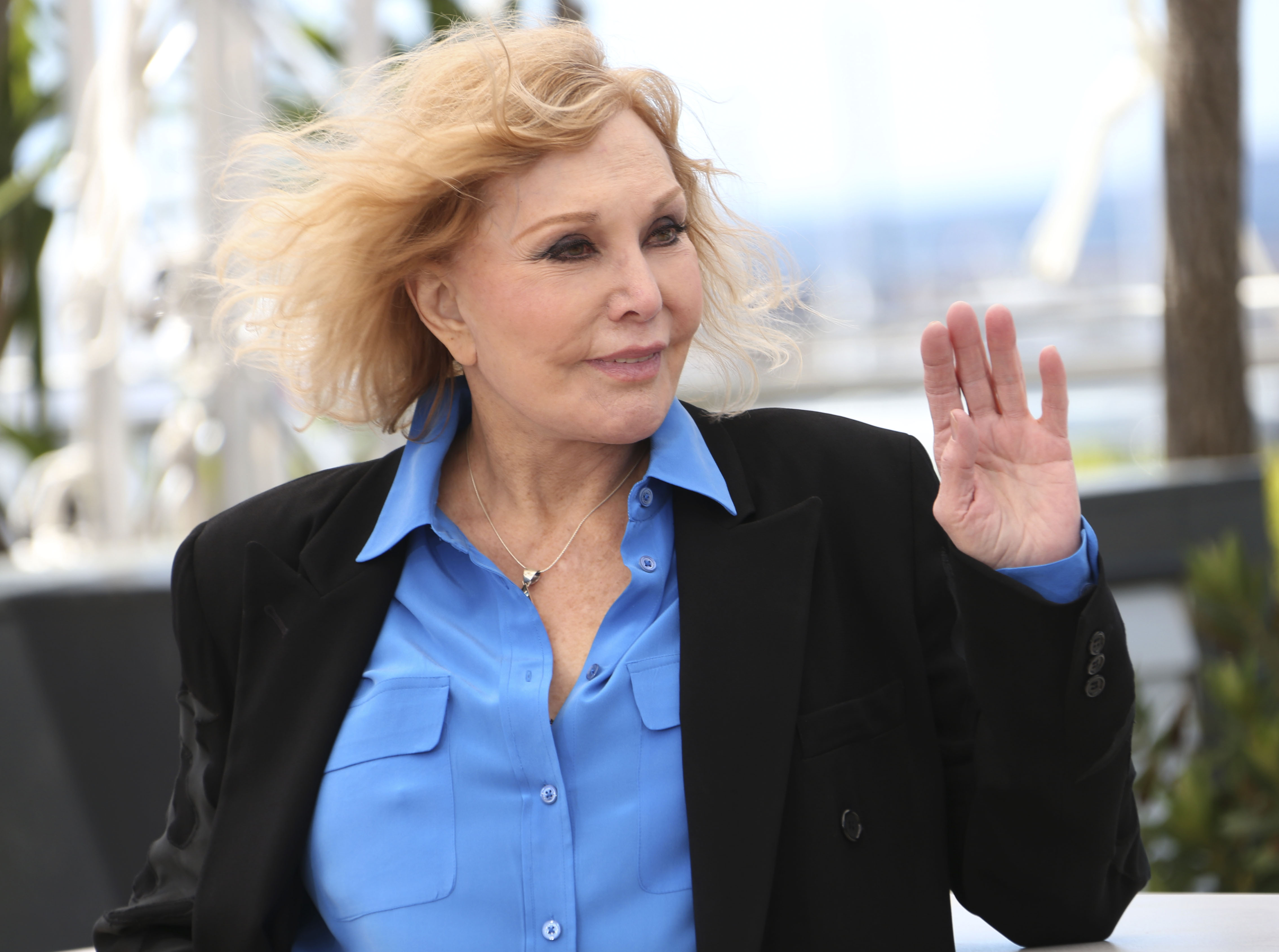 Kim Novak speaks out against Oscar night 'bullies'