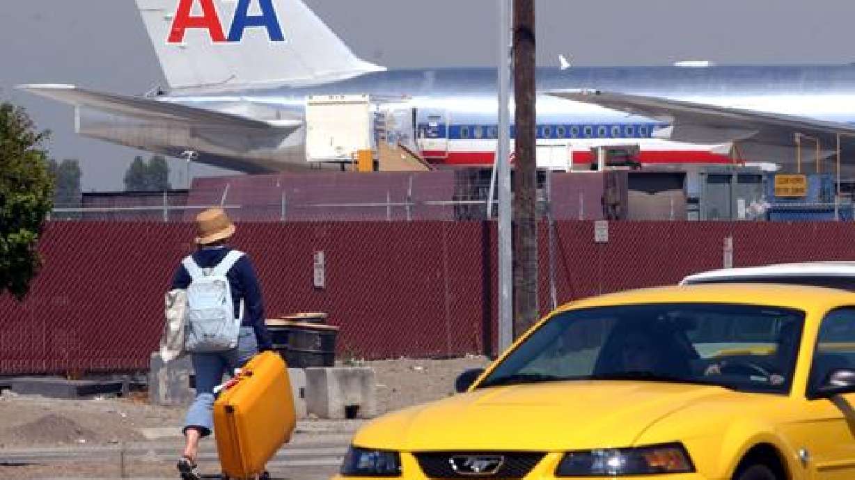 Adolescente viaja oculto en el tren de aterrizaje de un avión a Hawai y sobrevive