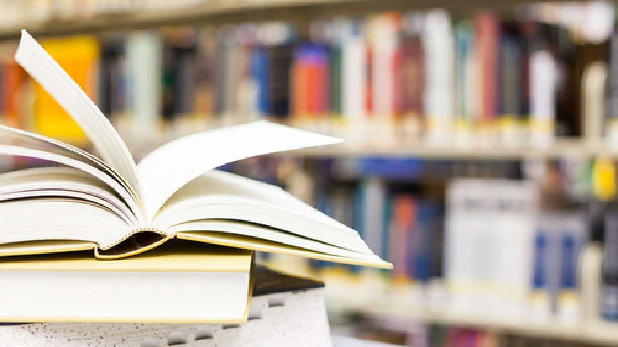 How some colleges are offering free textbooks