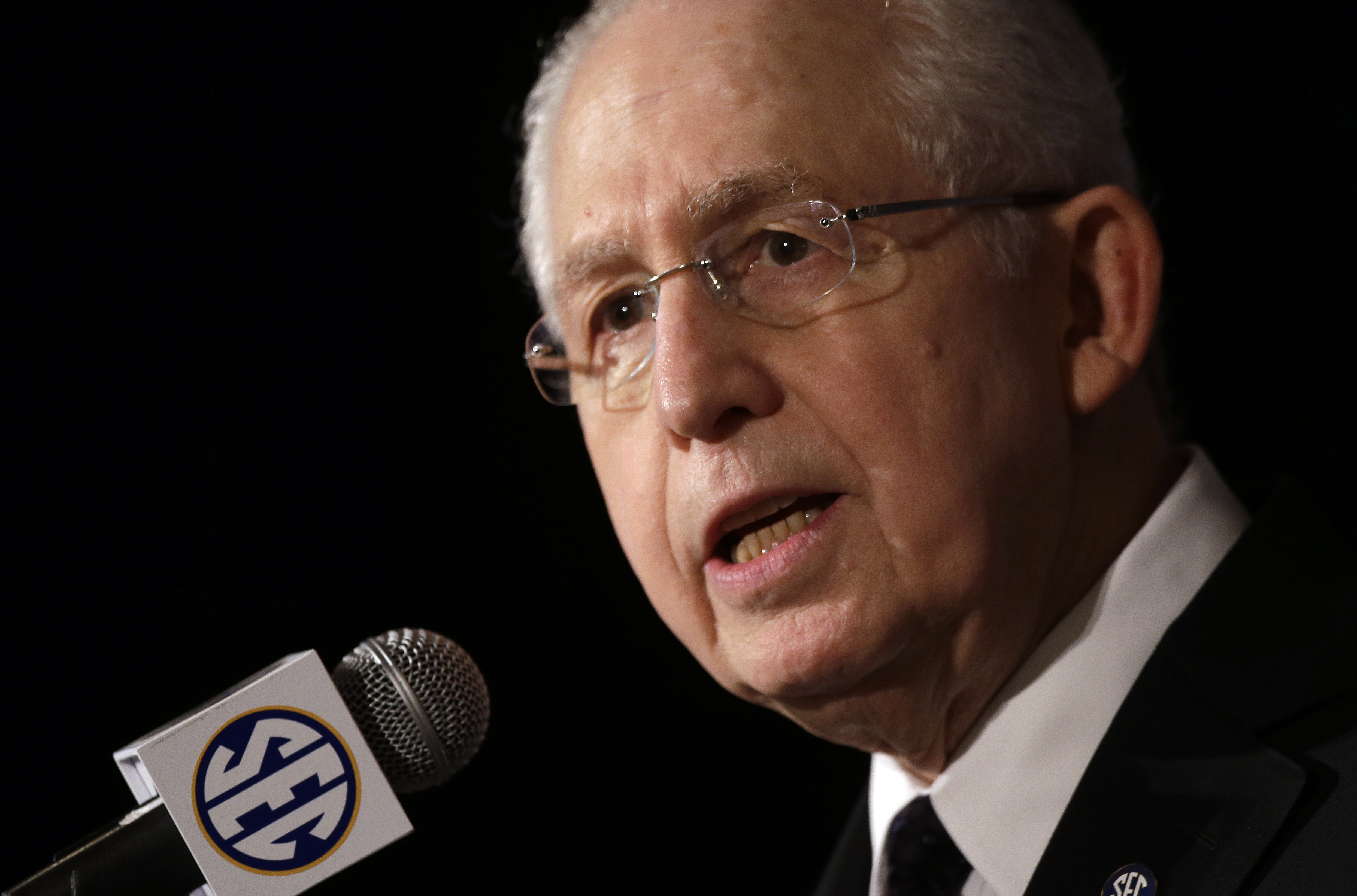 Slive: Leagues, union advocates have common ground