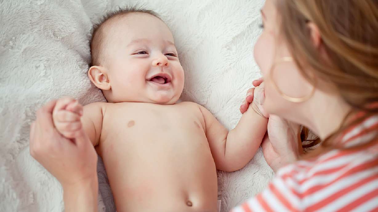 Home births safer than hospitals for low-risk pregnancies, Britain advises