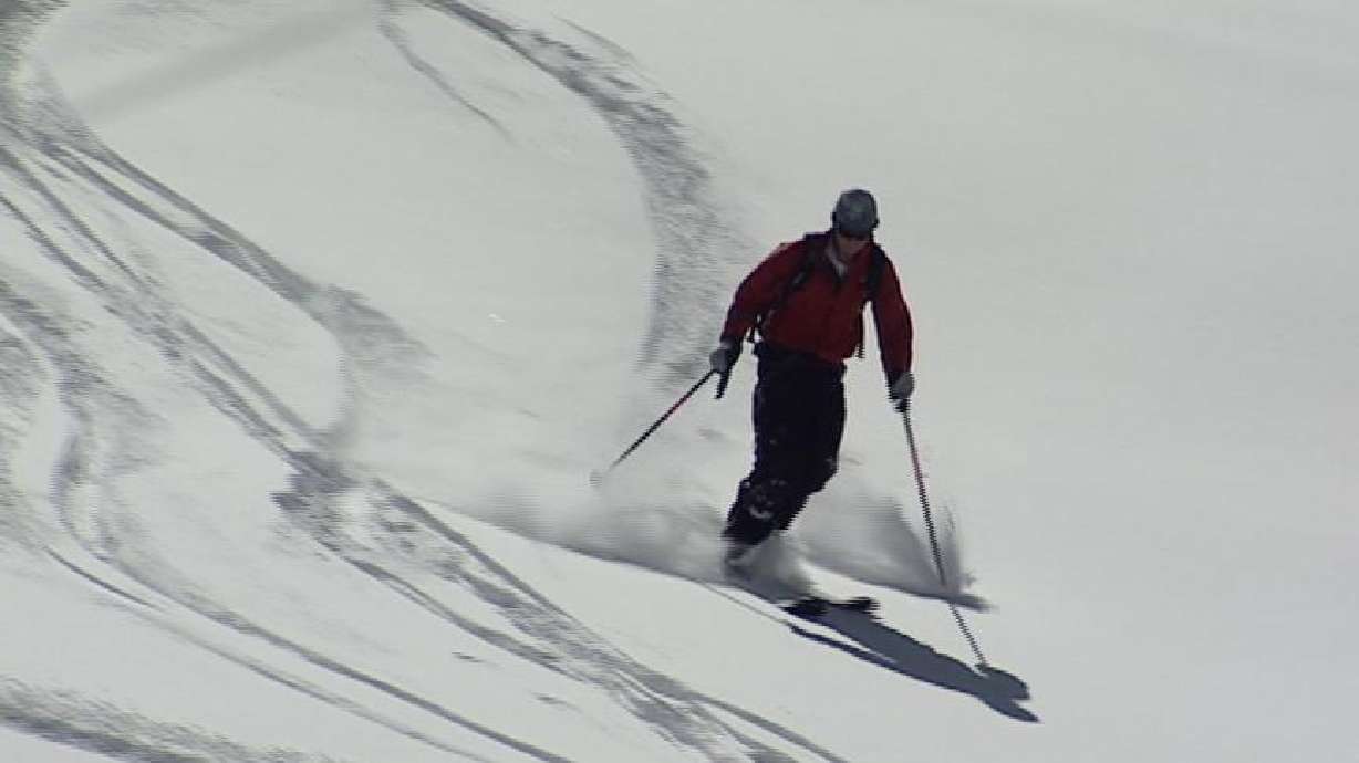 Snow Lures Outdoor Enthusiasts into the Canyons