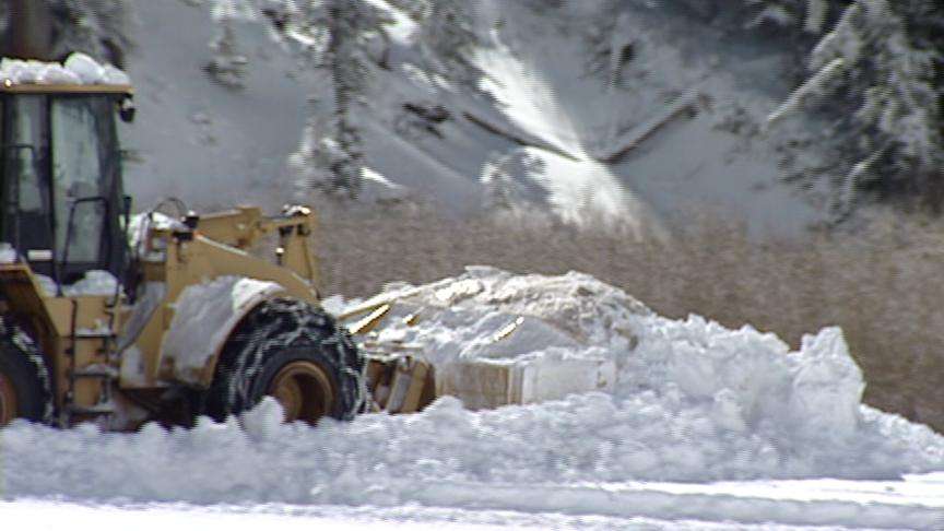 Snow Lures Outdoor Enthusiasts into the Canyons