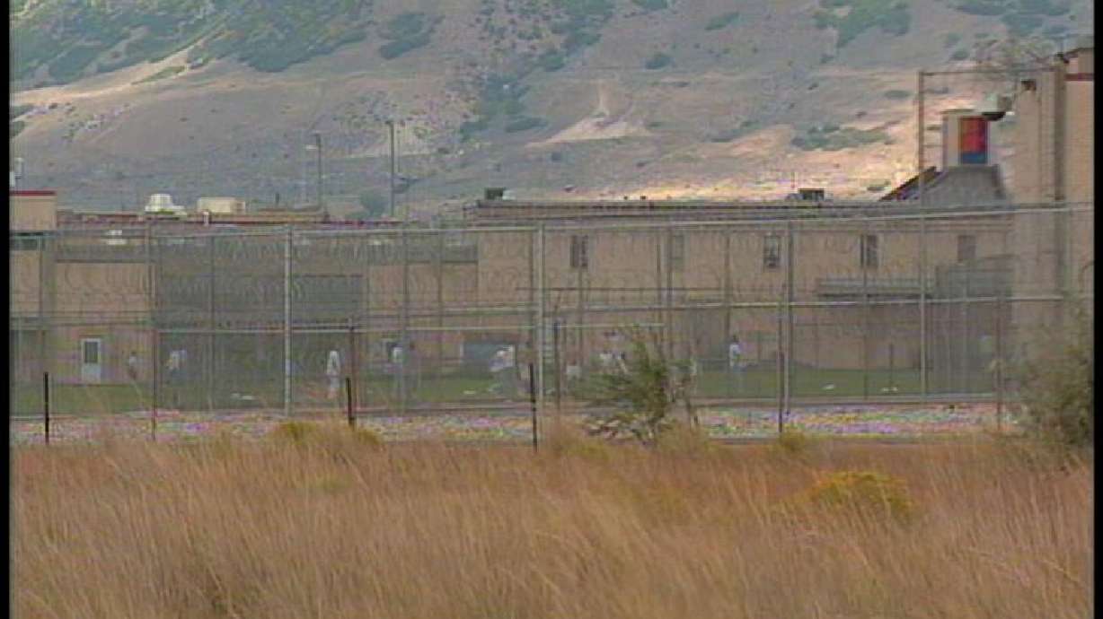 State Stops Using Inmates on Trash Crews Following Inmate Problems