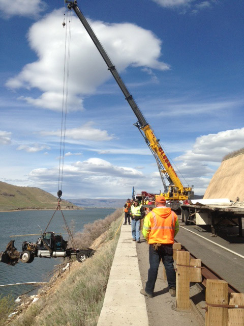 Crews cleaning reservoir after truck carrying live turkeys crashed