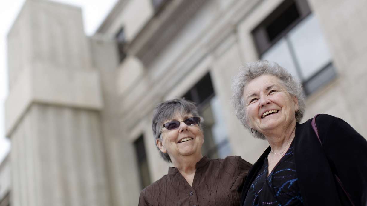 South Dakota gay marriage ban to face lawsuit