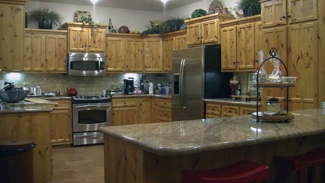 'Jacked-Up Jerry' ready to sell 'Doomsday House' in Four Corners area