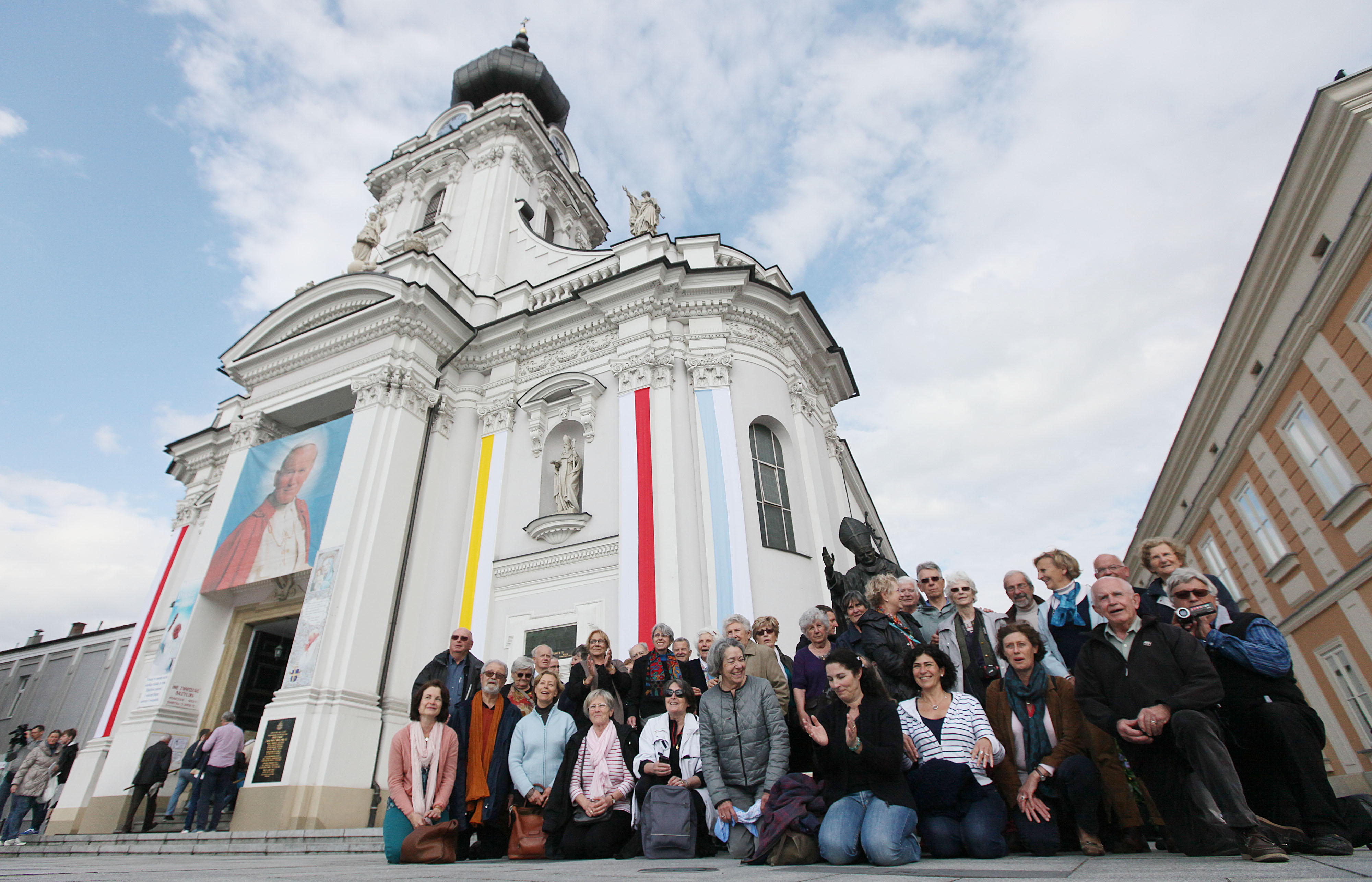 Pilgrims amass in Poland to celebrate John Paul II