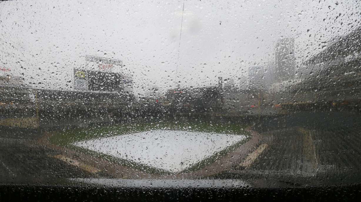 Tigers, Twins have differing views of rainout