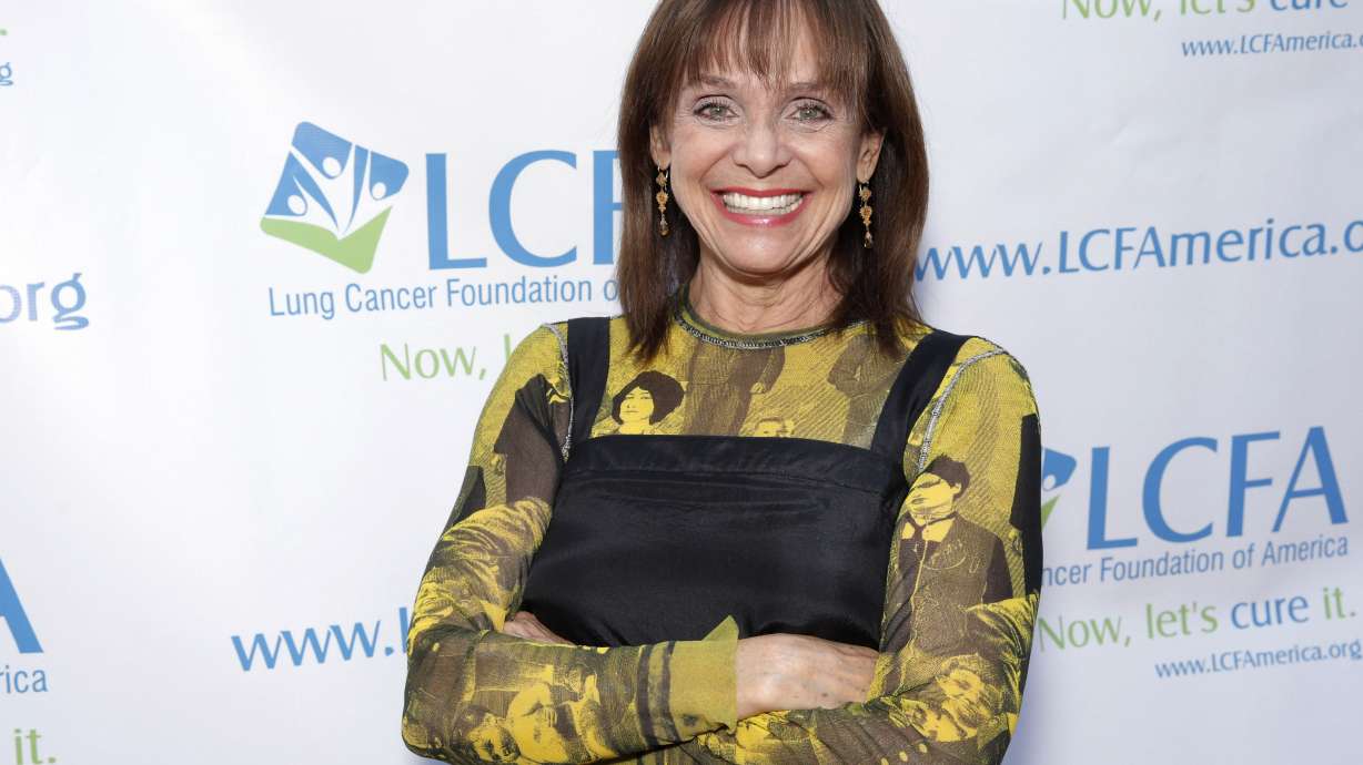 'Looped' playwright sues Valerie Harper for $2M