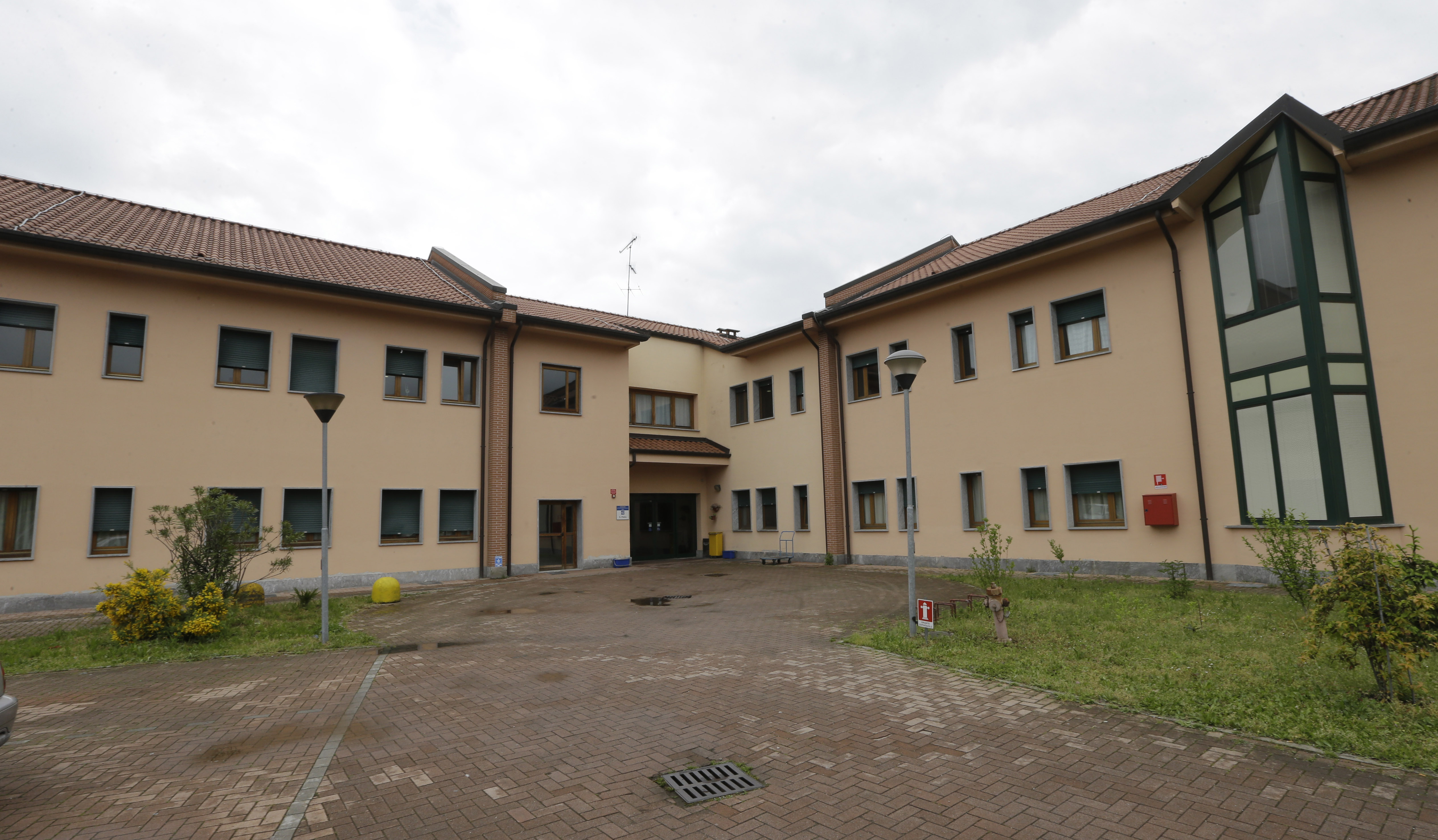 Berlusconi to work with Alzheimer's patients