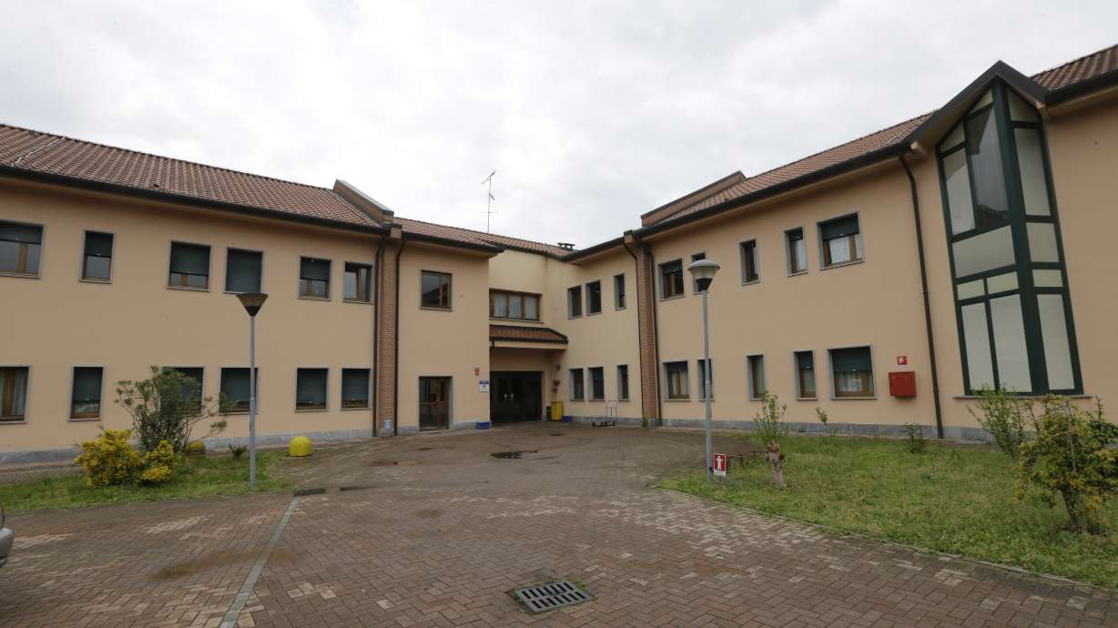 Berlusconi to work with Alzheimer's patients