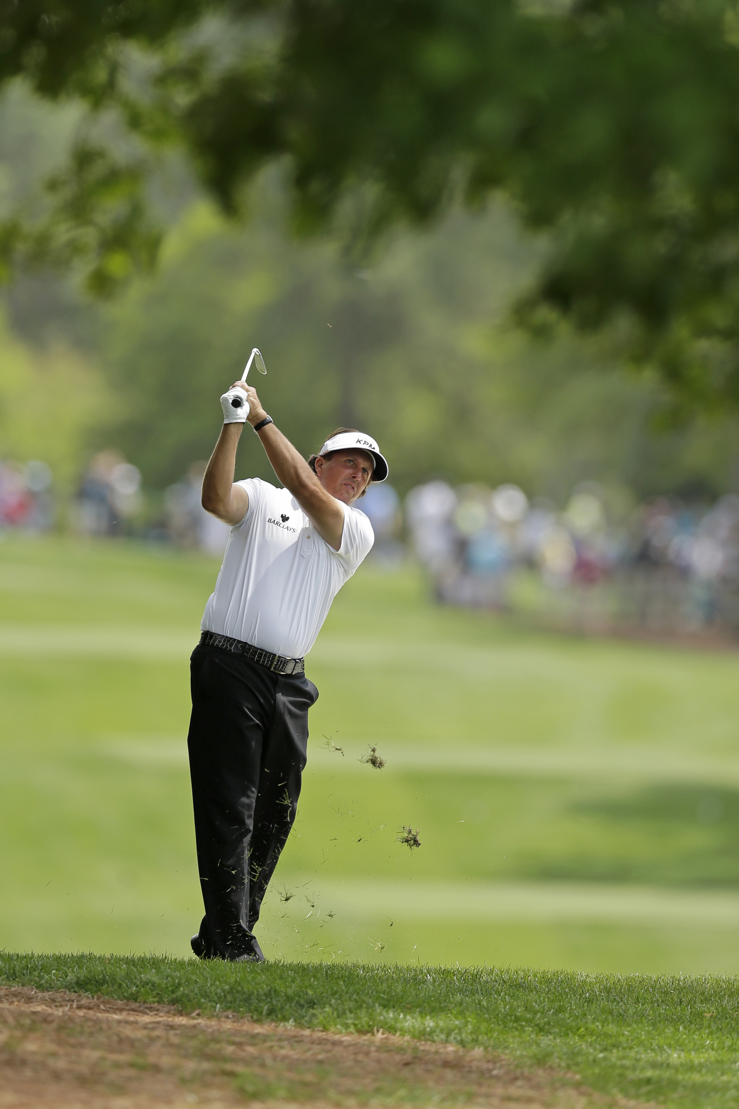Mickelson off to a strong start at Quail Hollow