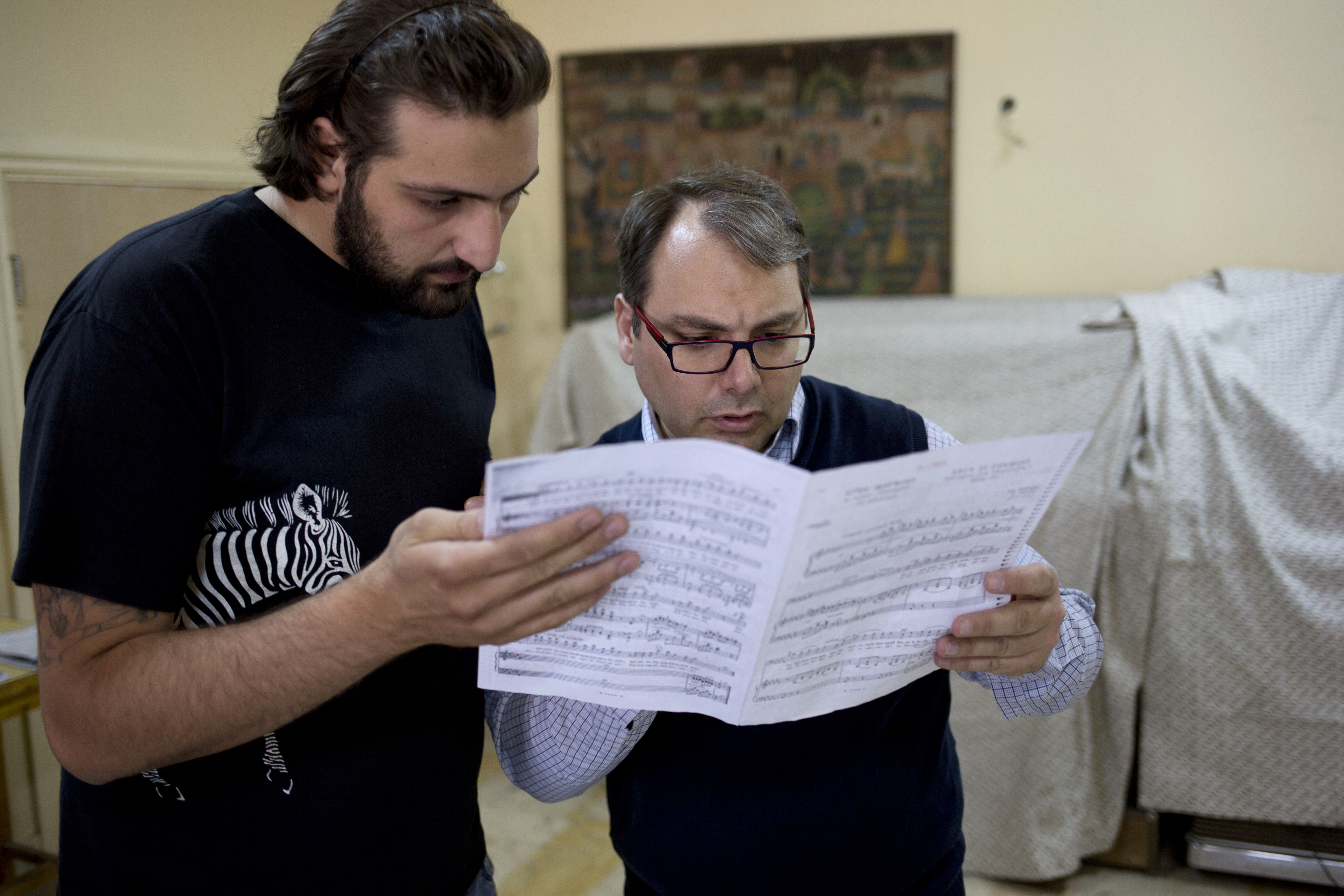 Damascus opera suffers under mortar strikes