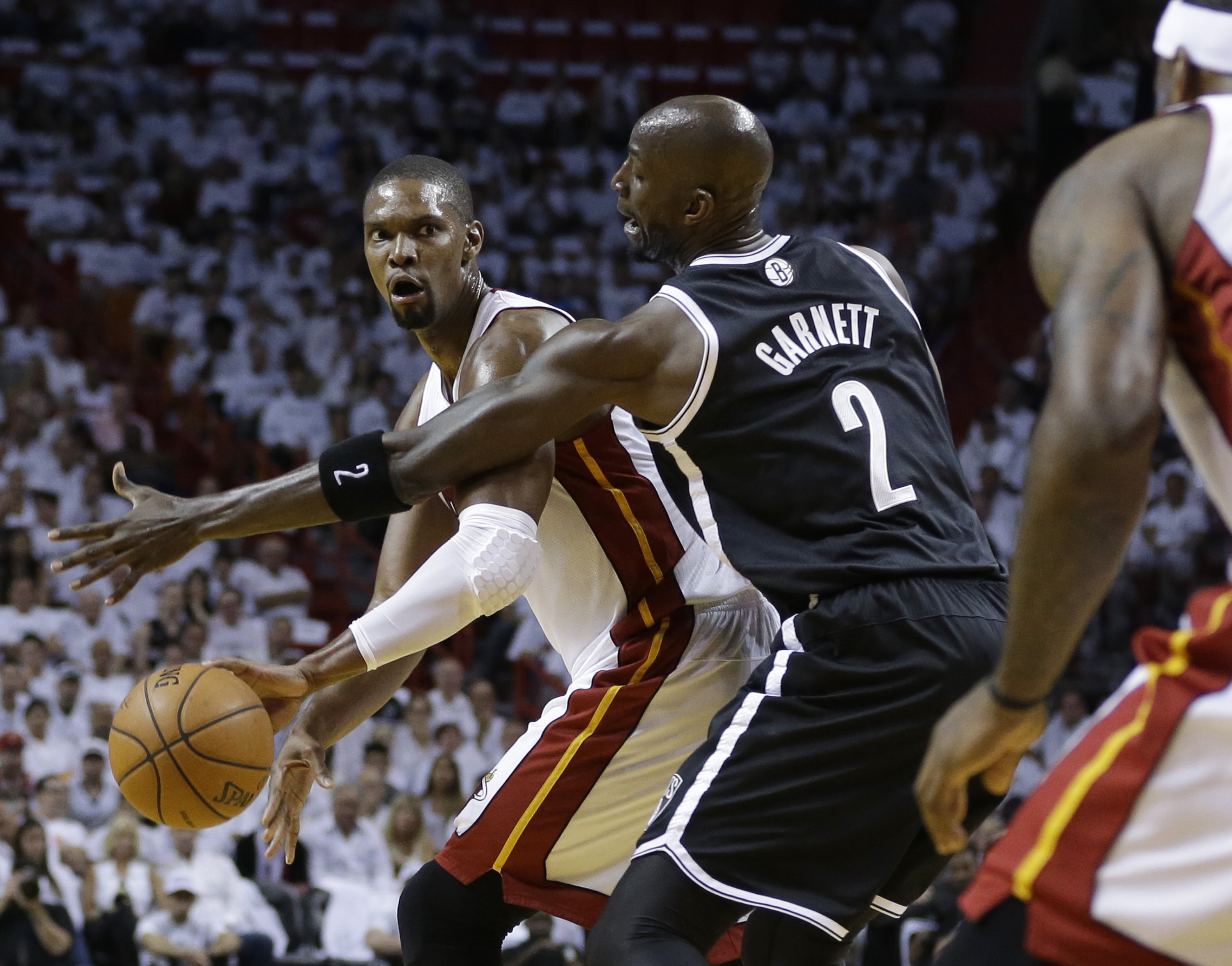 Heat solve Nets hex, win 107-86 in Game 1