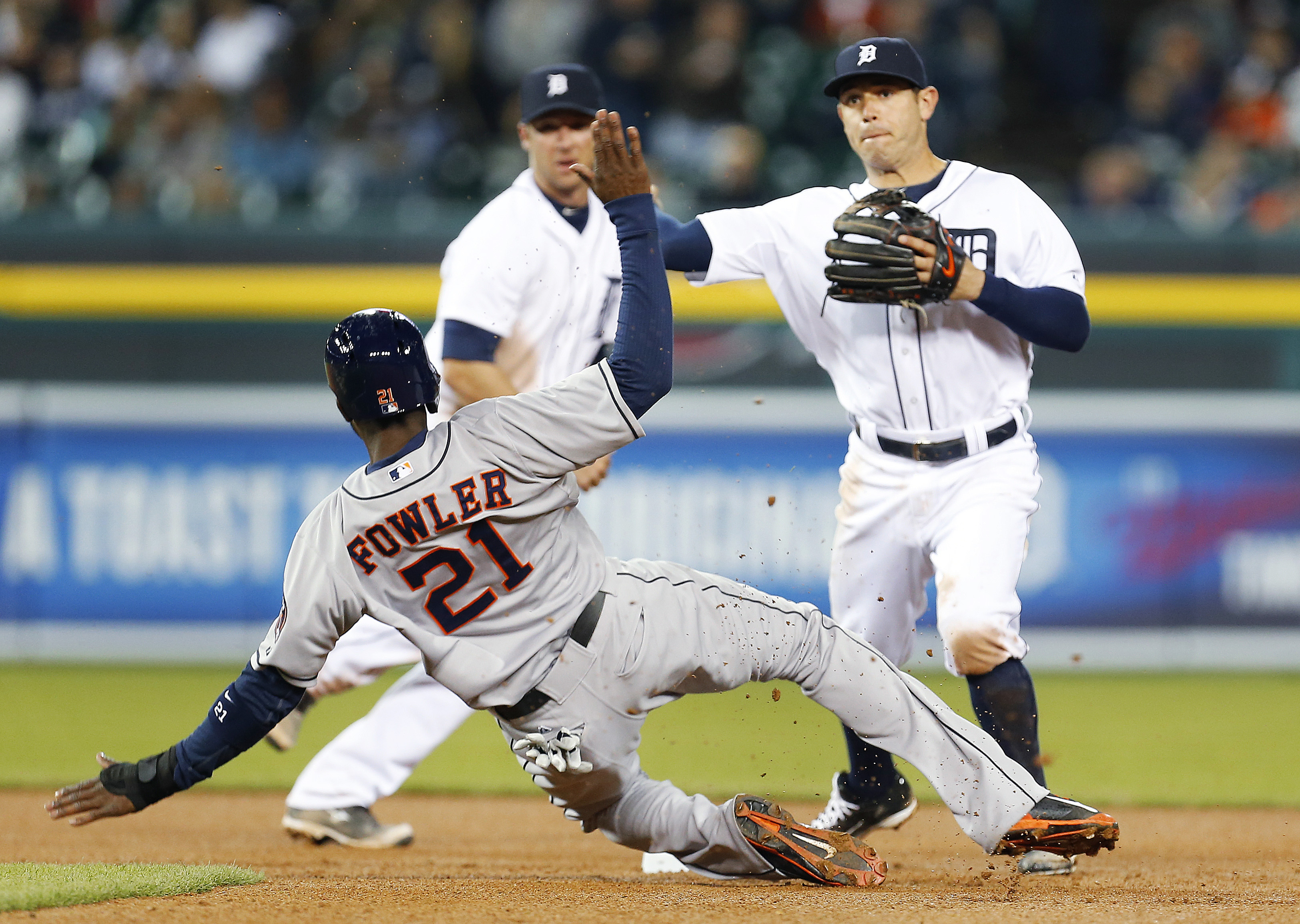 Tigers win 8th straight, 3-2 over Astros
