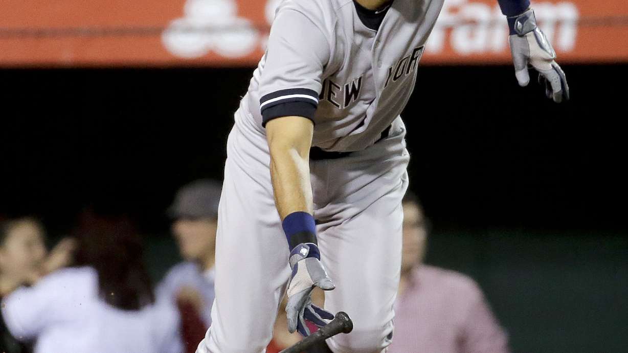 Jeter homers in Angel Stadium swan song