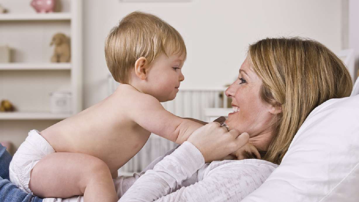 Moms talk significantly more to their babies than dads, study shows