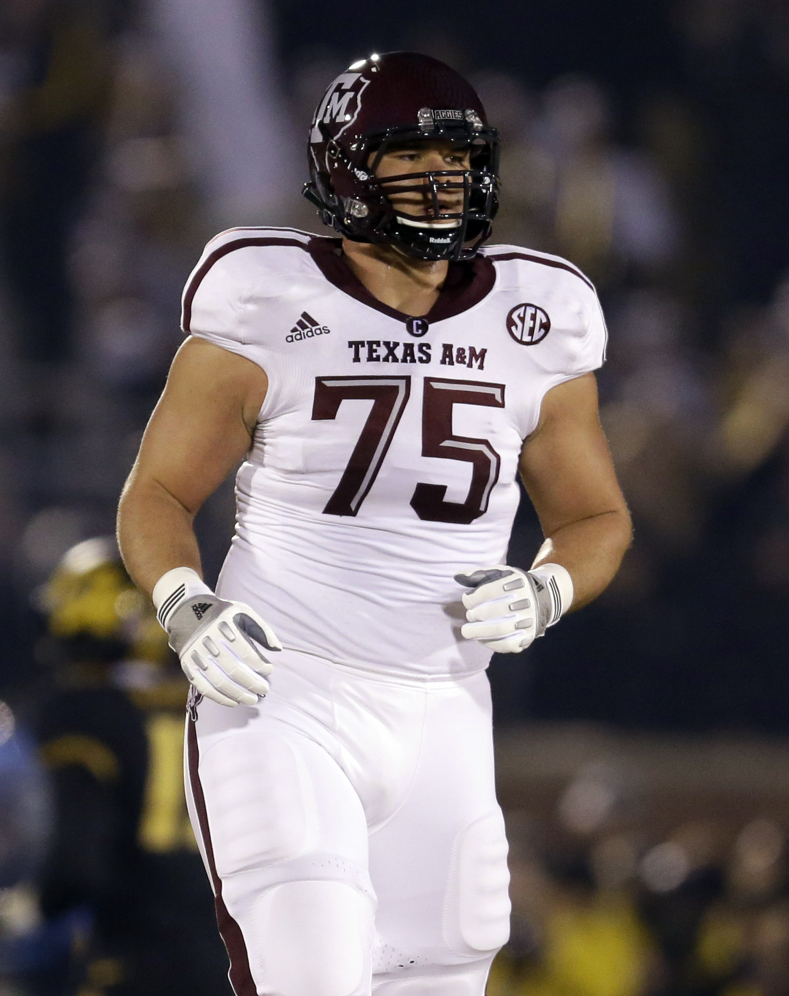 Falcons bolster offensive line with Jake Matthews