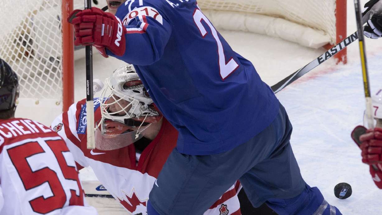 France stuns Canada at ice hockey worlds