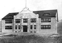 4 famous Davis High alumni from the last 100 years