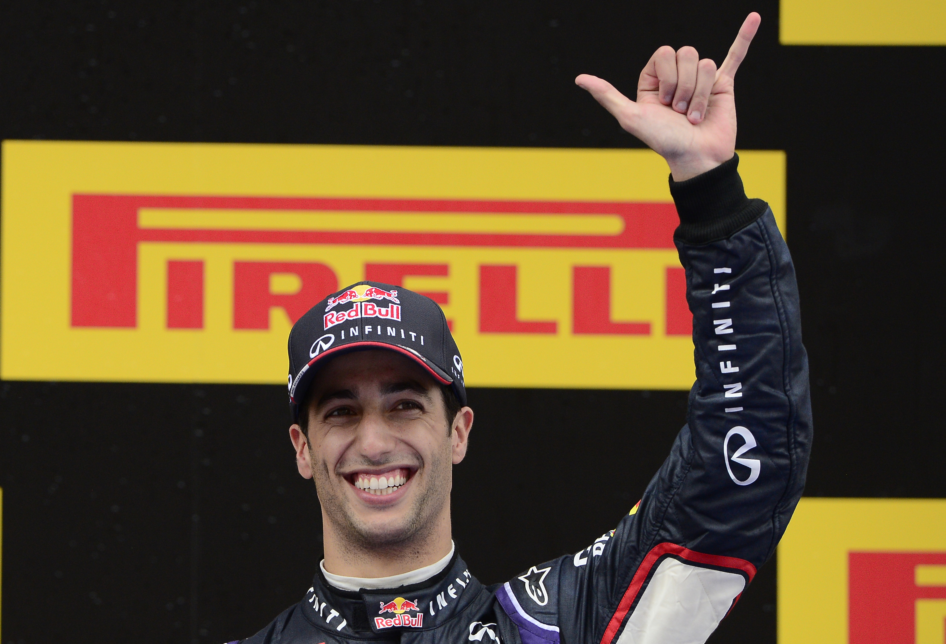 Ricciardo, Vettel salvage Red Bull's Spanish GP