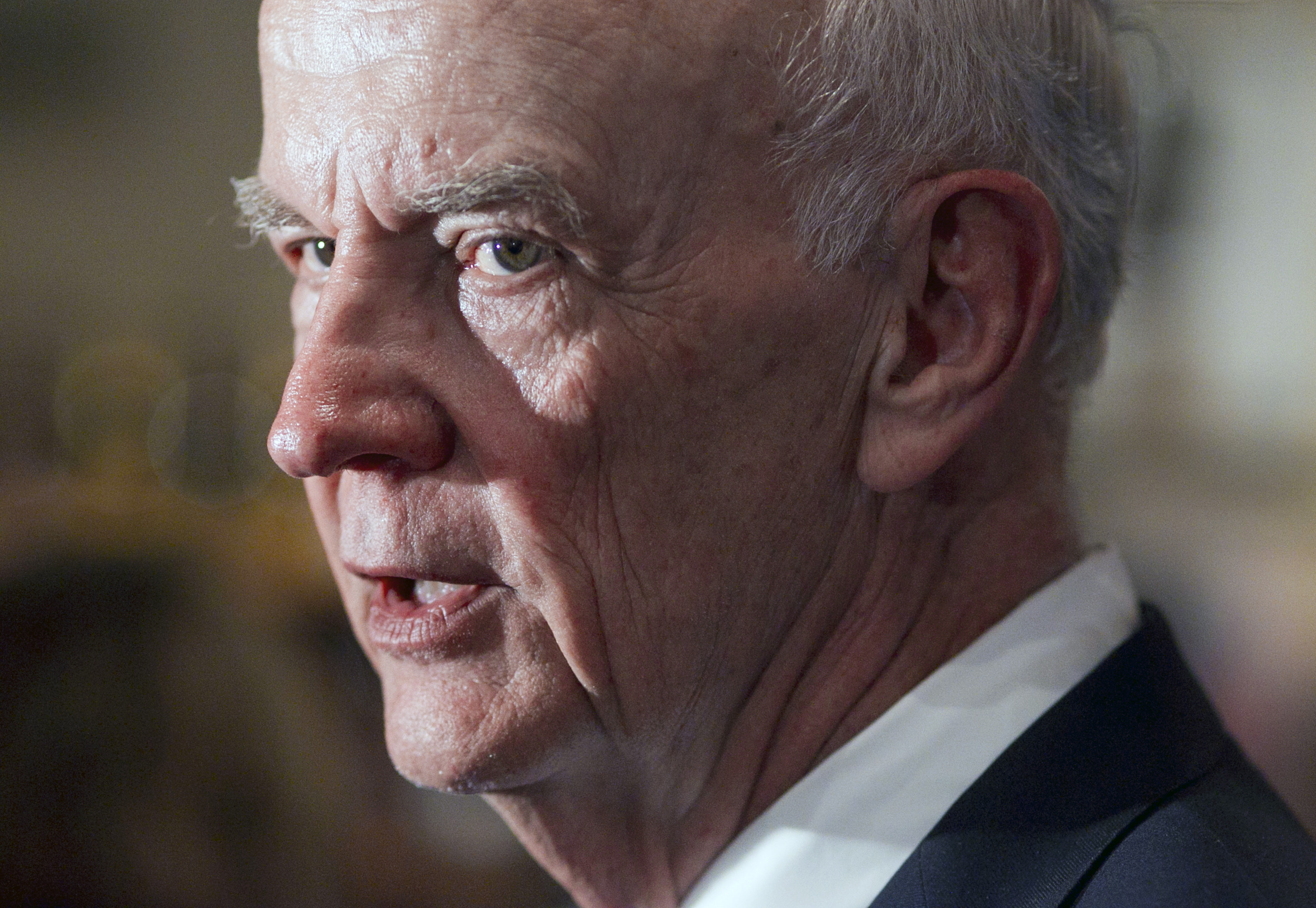 Clay Aiken's primary opponent dies at his home