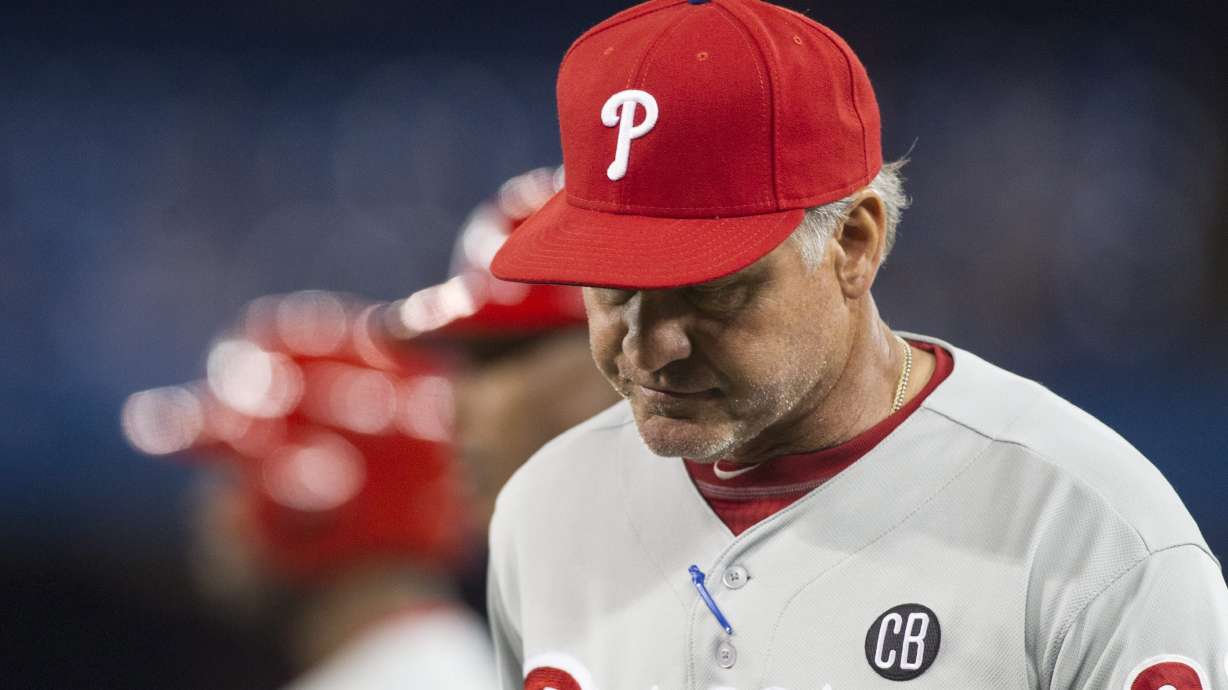 Sandberg says he got food poisoning at Citi Field