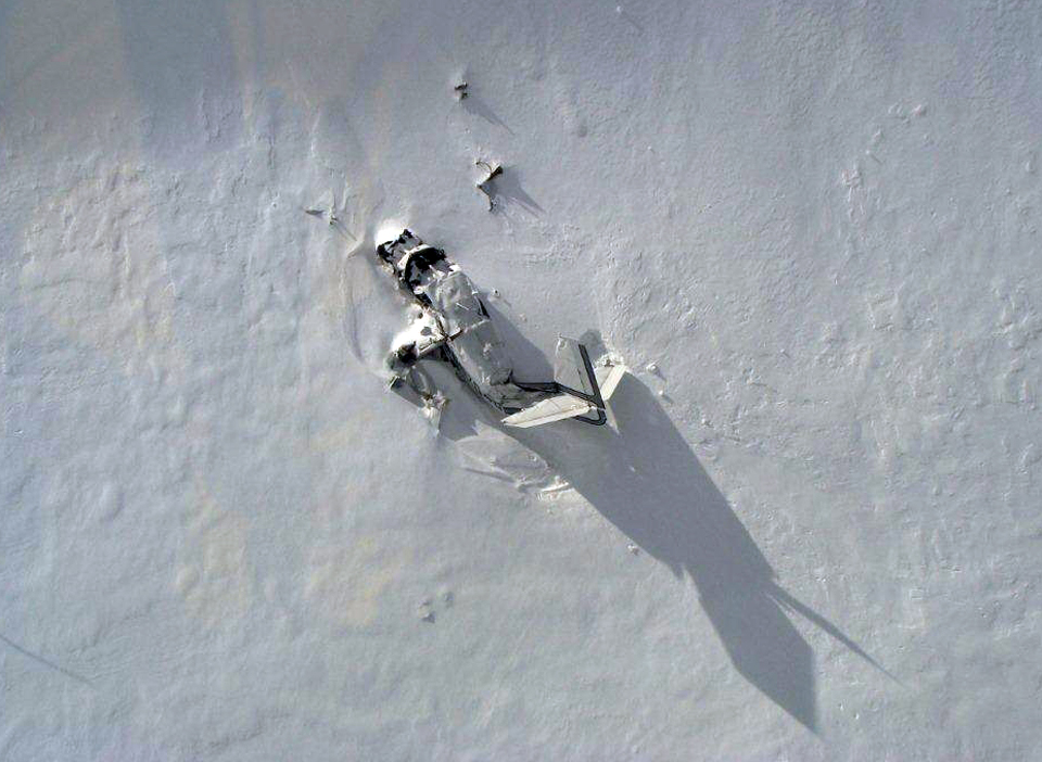 Wyoming plane crash may not be reached for months