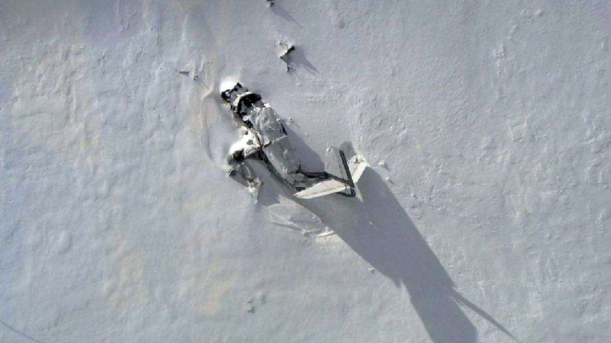 Wyoming plane crash may not be reached for months