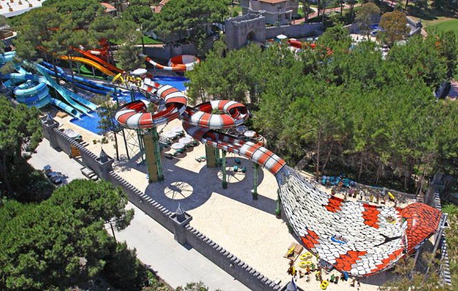 It's a game-changing waterslide and it can be
found at Maxx Royal Belek Golf & Spa in Belek,
Turkey. The double-tube ride is interactive
because passengers race each other. It also
incorporates special effects, such as hissing
sounds.