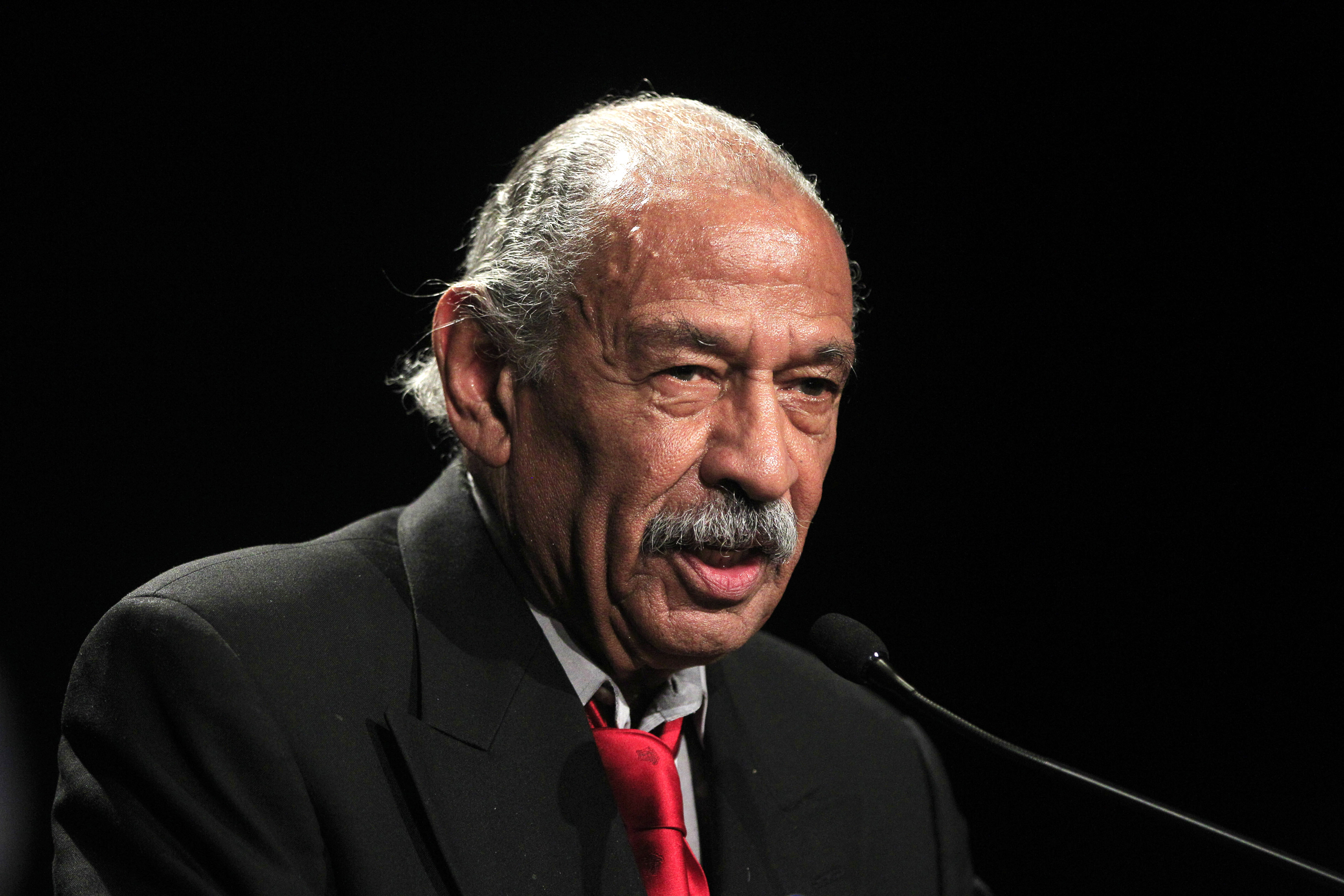 US Rep. Conyers joins suit to get back on ballot