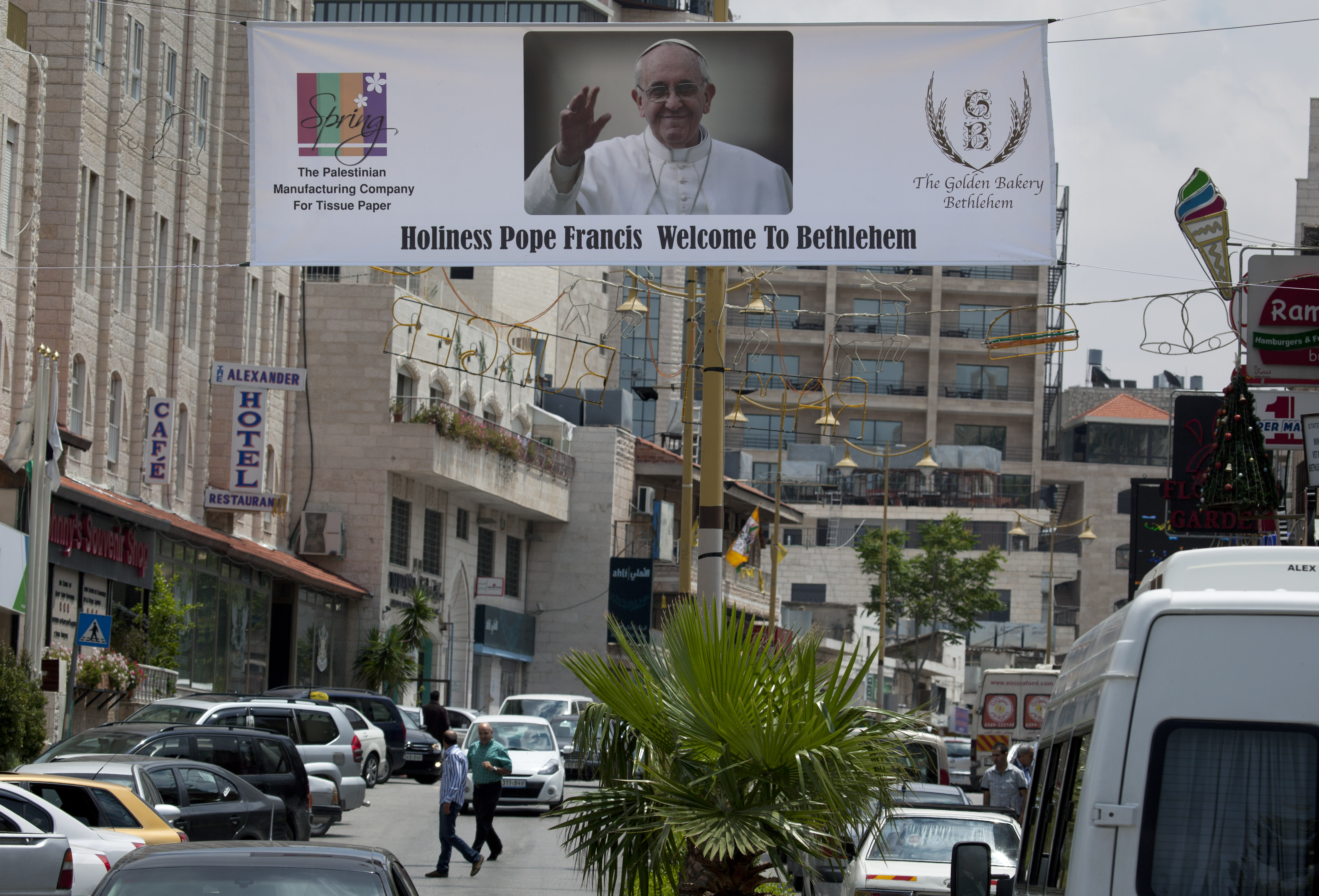 Pope's trip to Holy Land stirs diplomatic dilemmas