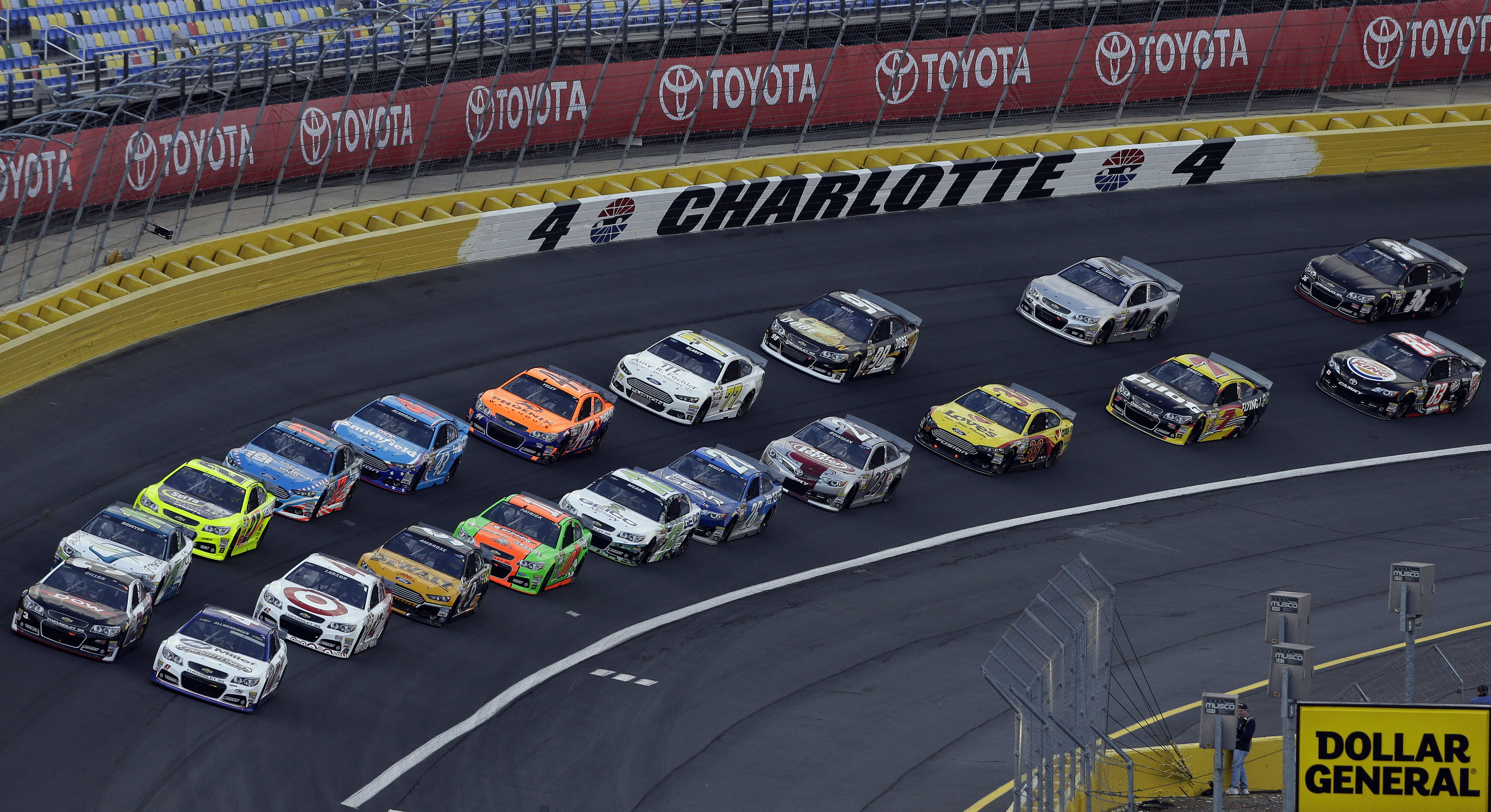 Bowyer wins Showdown, Josh Wise wins fan vote